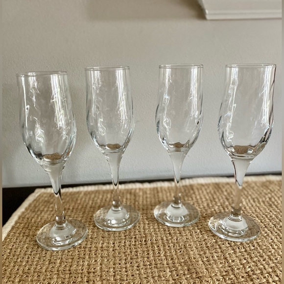 GORGEOUS SET OF 4 VINTAGE EUROPEAN OPTIC CRYSTAL CHAMPAGNE FLUTE GLASSES - Picture 1 of 14